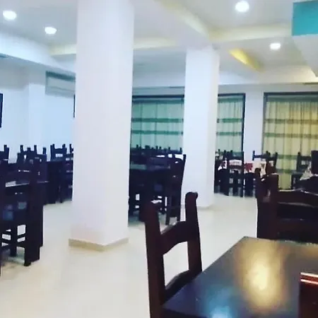 Edland فندق فلورا