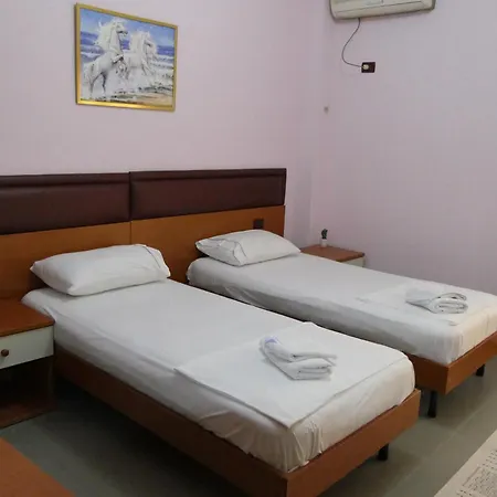 Hotel Edland 3*